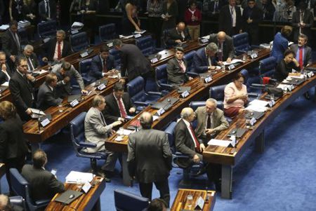 plenario do senado(1)